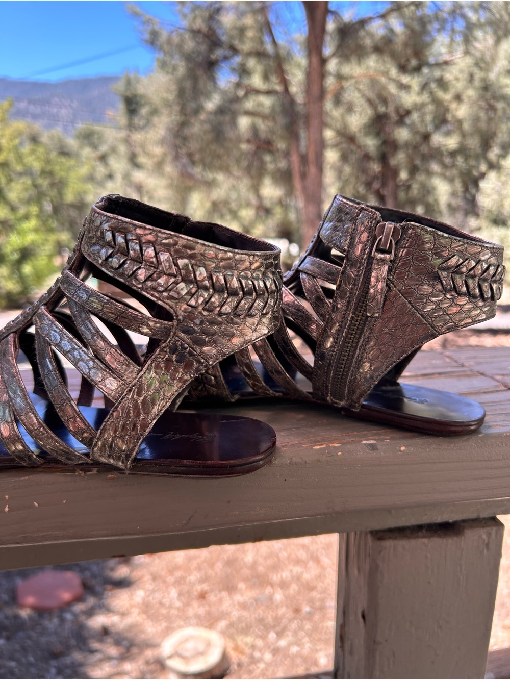 Elizabeth and James metallic, silver gladiator sandals, vintage - Picture 9 of 13